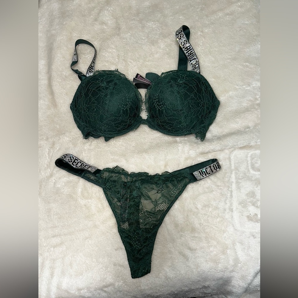 VS shine strap lace lingerie!